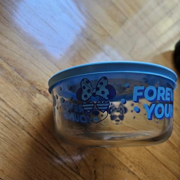 Pyrex 4cup Bowl Special Edition - Picture 5 of 6